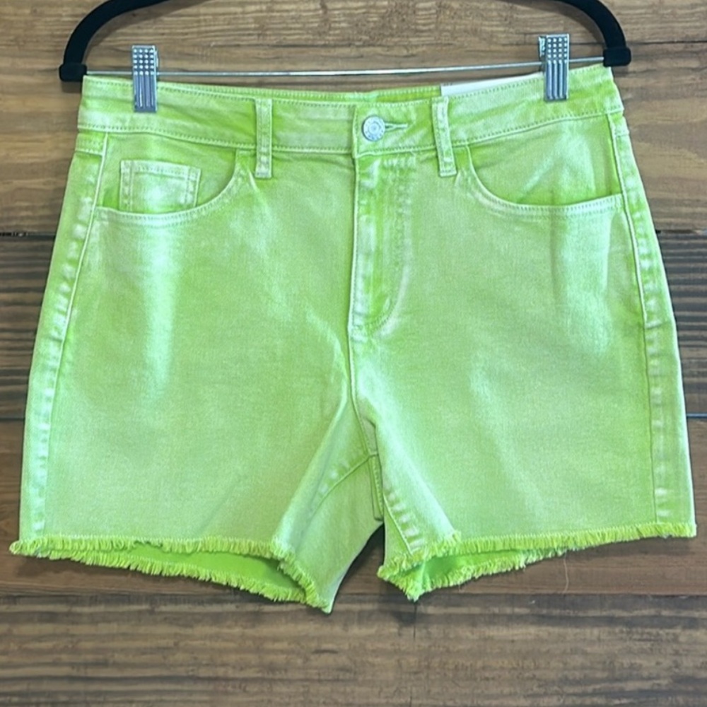 Cato Women’s Hi-Rise Shorts